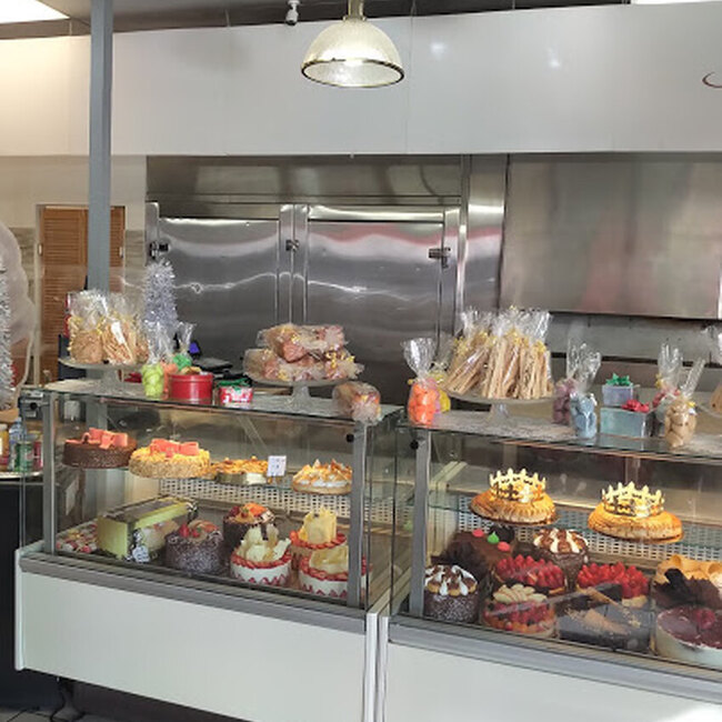 LE ROYAL P&acirc;tisserie-Boulangerie - Restaurants pr&egrave;s de: H4L4S4