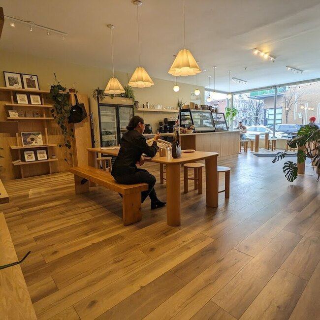 Cocooning Caf&eacute; - Le Plateau-Mont-Royal Open Morning Restaurants