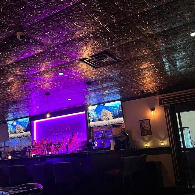 Resto Chez Tony - Restaurants pr&egrave;s de: H1M3B3