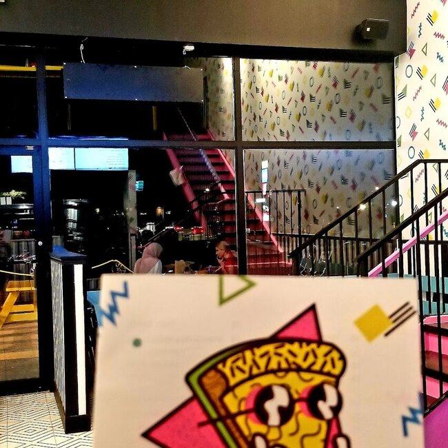 Hang Time Pizza - Restaurants pr&egrave;s de: H4R2B7