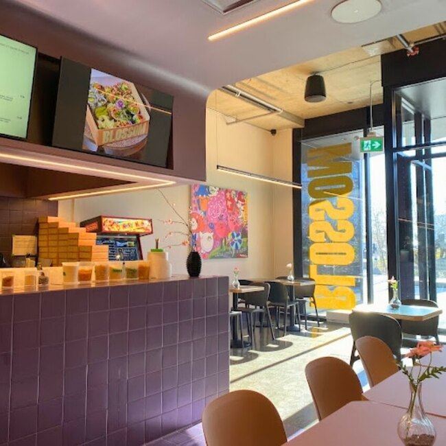 Le Blossom - Angus - Rosemont-La Petite-Patrie Open Monday Restaurants