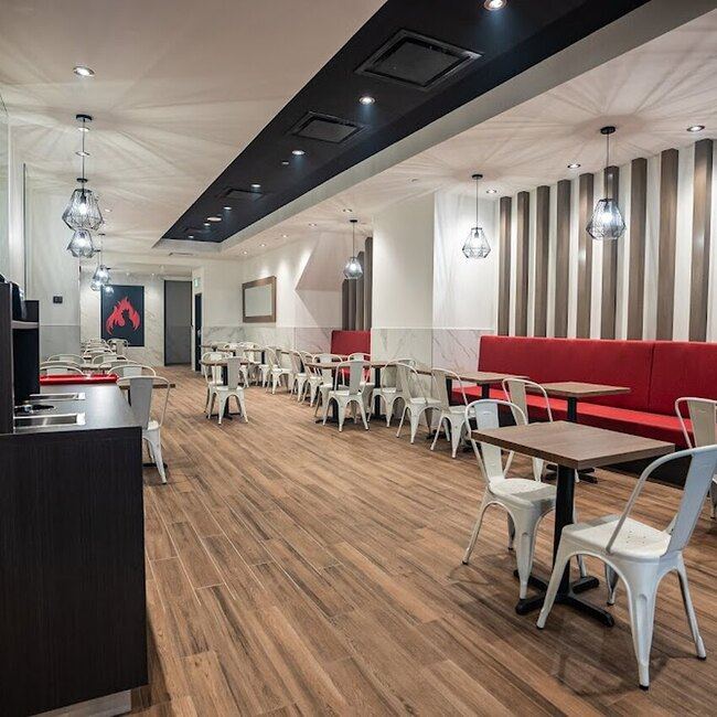 Poulet Rouge - Restaurants Rouge Montr&eacute;al