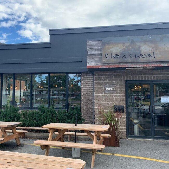 Chez Cheval - Restaurants pr&egrave;s de: J3H3N9