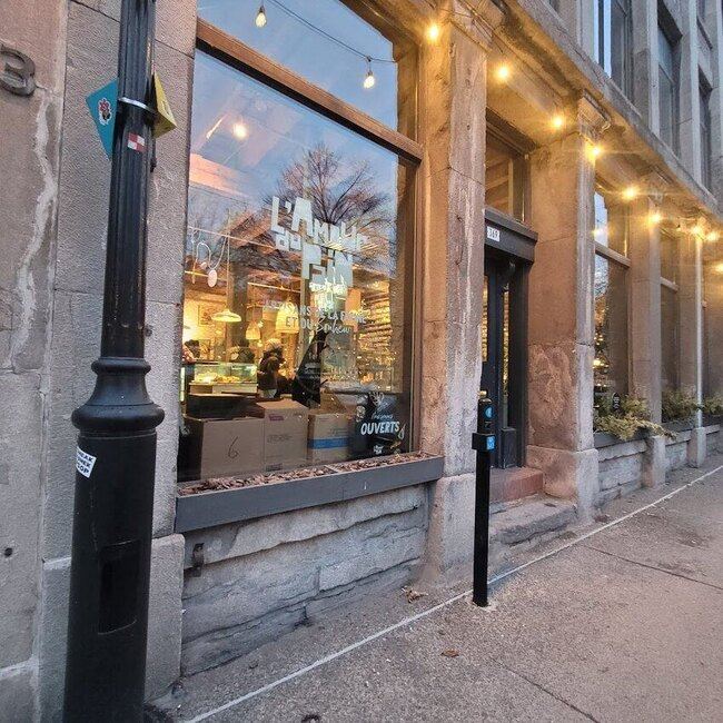 L'Amour du Pain - Old Montreal Bakeries