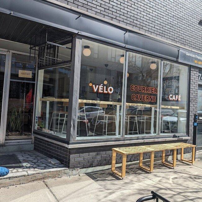 Courrier Caverne Montréal - Menu, avis & plus janvier 2026