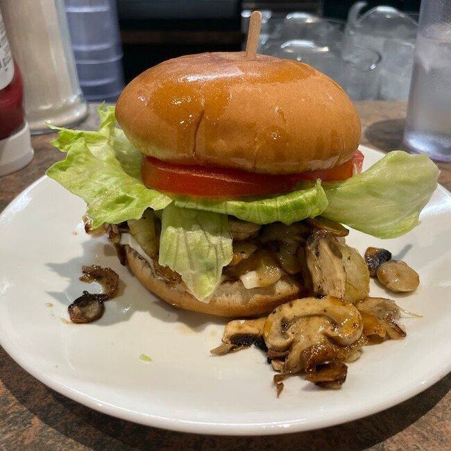 Cantine Ste-Rosalie - Saint-Hyacinthe Poutine