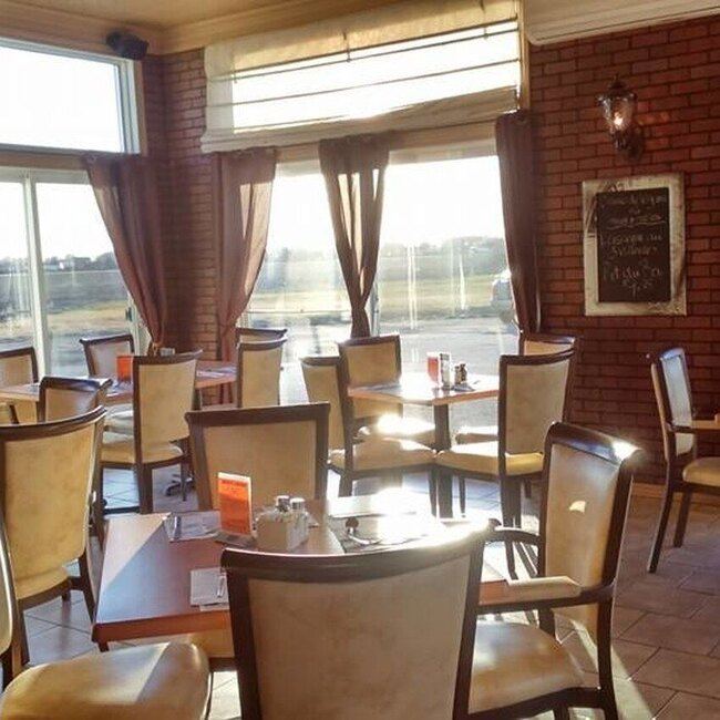 St-Christoph Restaurant - Restaurants pr&egrave;s de: J2S7K7