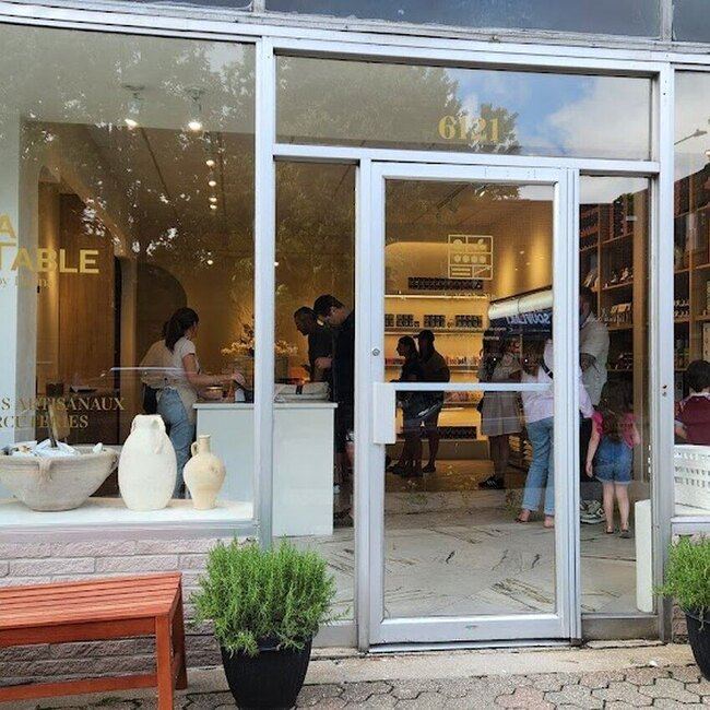 &Agrave; la table by Hanna - Restaurants pr&egrave;s de: H4V1S7