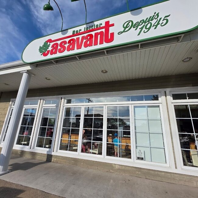 Bar Laitier Casavant - Restaurants pr&egrave;s de: J7Z5C2