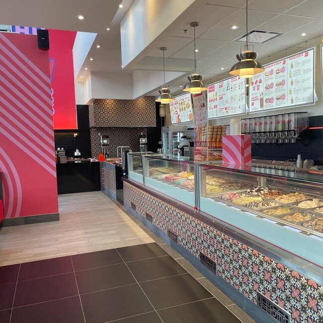 Radikal Dezzertz - Restaurants pr&egrave;s de: H9B2Y3