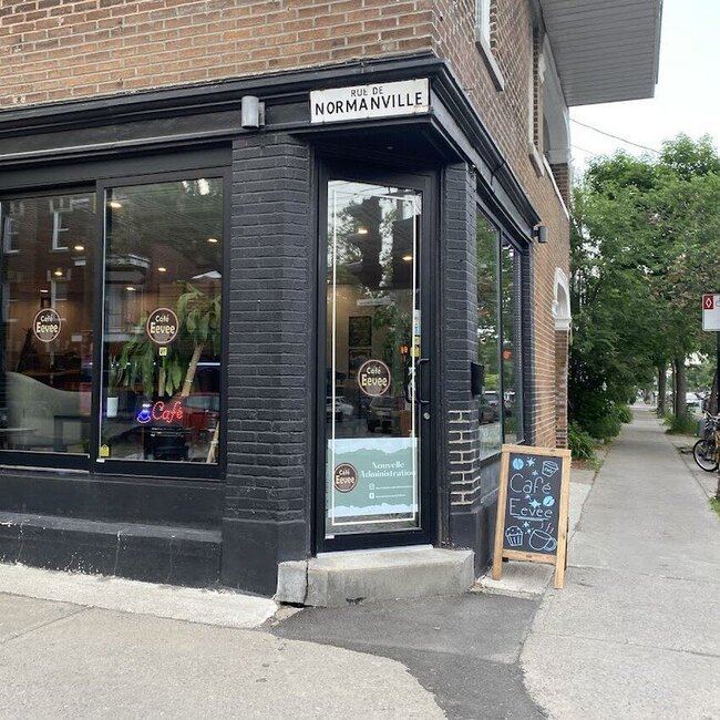 Caf&eacute; Eevee - Restaurants Resto-Bar Rosemont-La Petite-Patrie