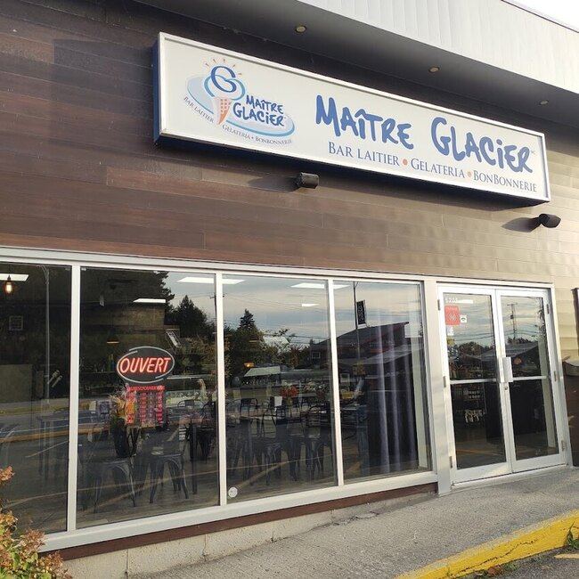 Ma&icirc;tre Glacier - Restaurants pr&egrave;s de: J2T0C6
