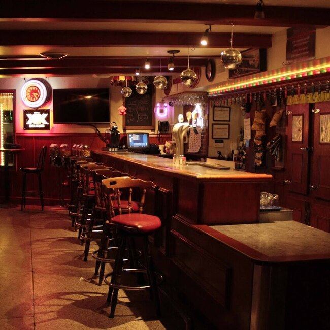 Bar Grand Tronc - Restaurants pr&egrave;s de: J2S7K7