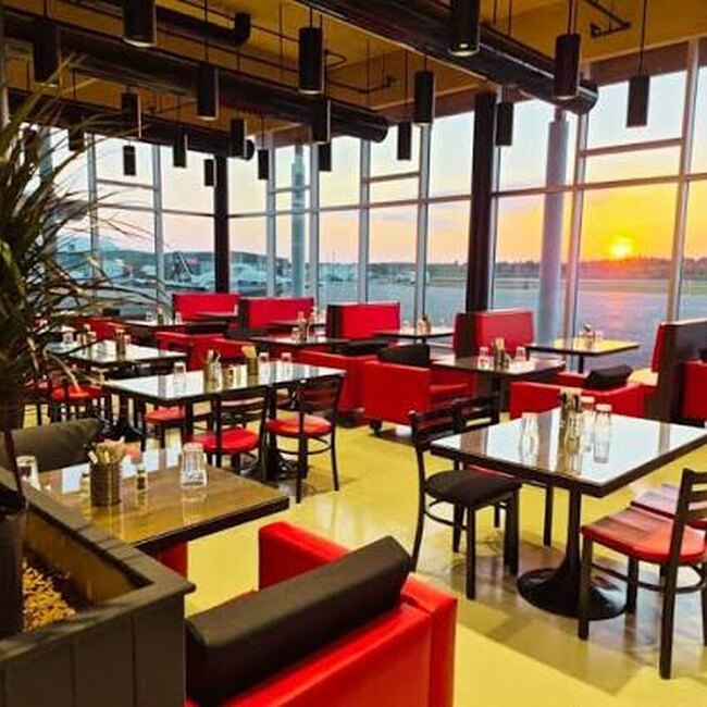 Su'l coin d'la Table Resto Pub - Restaurants pr&egrave;s de: G8T4B7