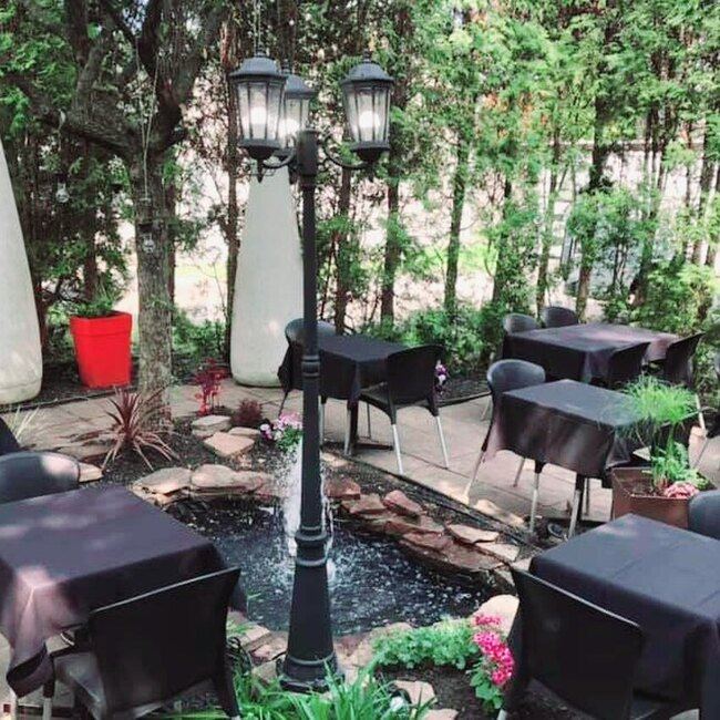 Restaurant Peche Mignon - Restaurants pr&egrave;s de: G9A2H1