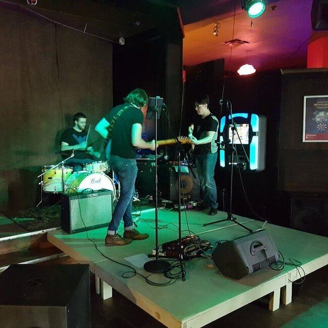 Bar 1250 - Restaurants pr&egrave;s de: J3V5J2