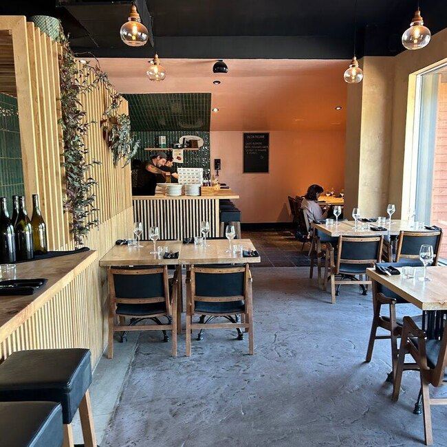 Pizzéria Lupi Saint-Adolphe-d'Howard - Menu, Reviews & More January 2026