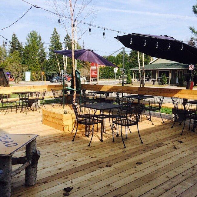 La Chèvre Resto-Pub Restaurant