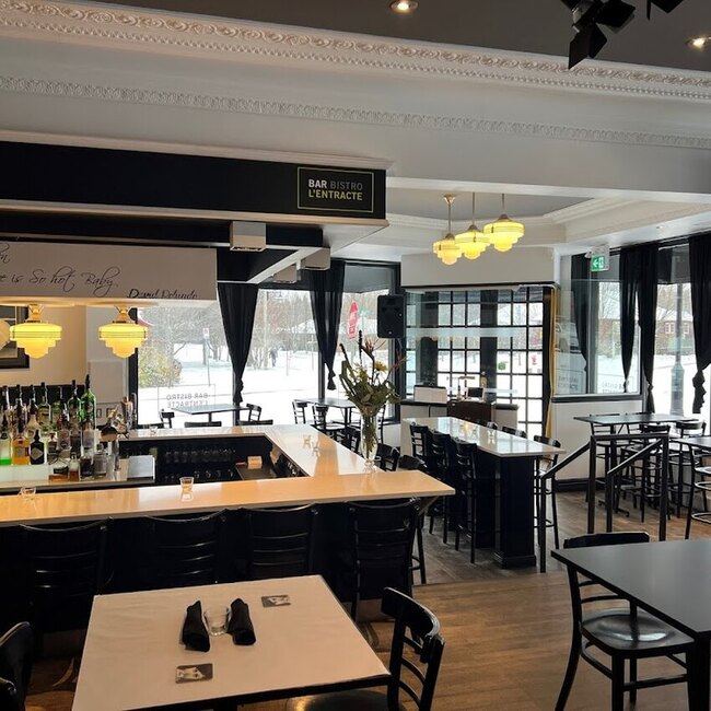 Bar Bistro L'Entracte Inc - Laurentians (North Shore) Fusion Restaurants