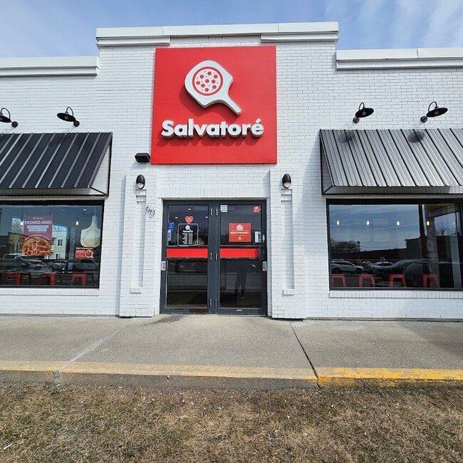 Pizza Salvator&eacute; - Restaurants pr&egrave;s de: J7E3H6