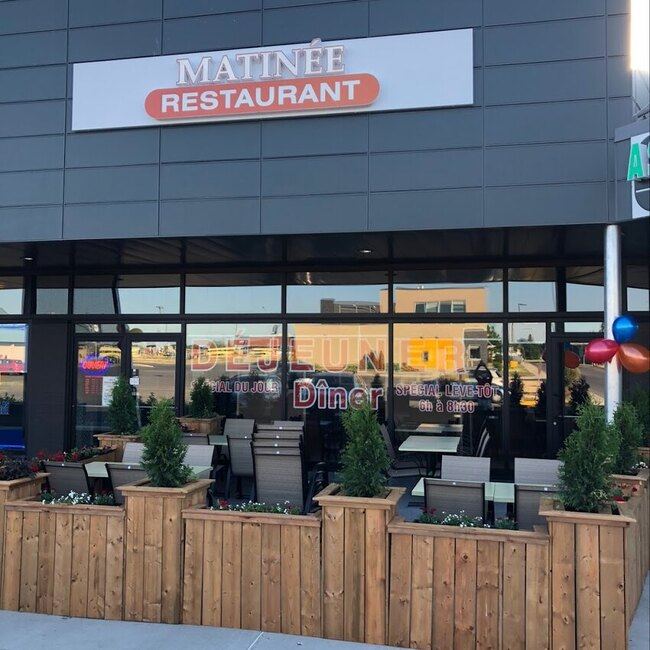 Matin&eacute;e D&eacute;jeuner D&icirc;ner -  Restaurants Near: J6A8B6