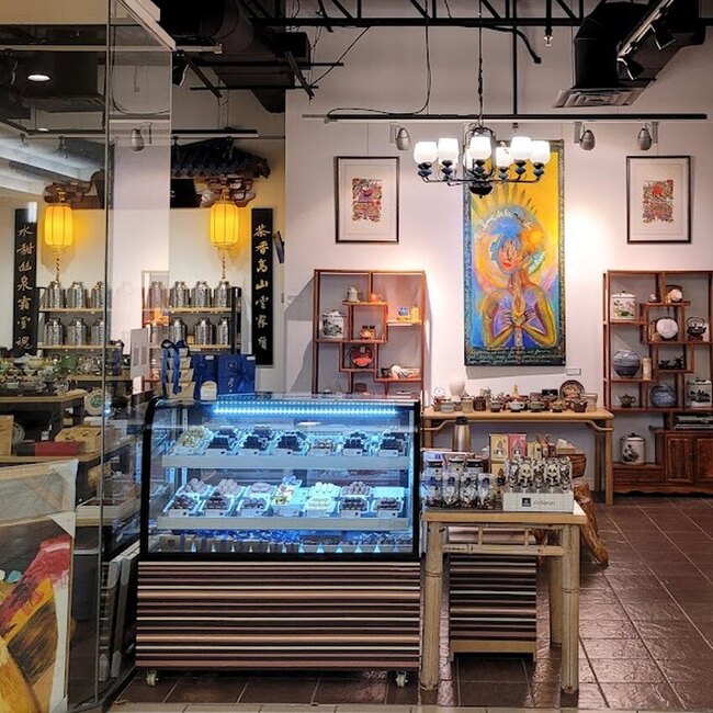 Loongese & Leonidas - Laval-des-Rapides Online Ordering Restaurants