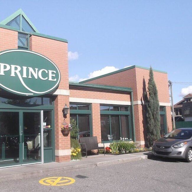 Prince Pizzeria - Restaurants pr&egrave;s de: J3P4M5