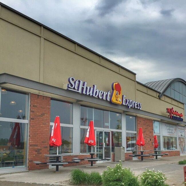 R&ocirc;tisserie St-Hubert - Restaurants pr&egrave;s de: J7H1M9