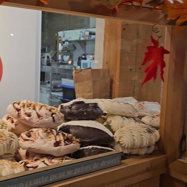 Boulangerie Artisanale La Shop &agrave; Pain - Restaurants pr&egrave;s de: J7K3C1