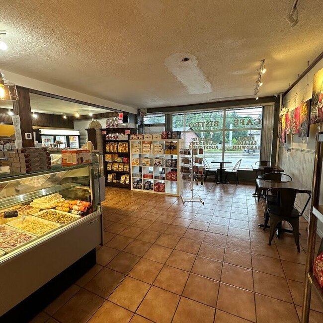 Patisserie Fine Bouche -  Restaurants Near: J6X2C9