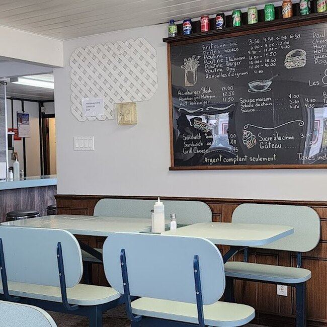 Restaurant Charles Luncheonette - Restaurants pr&egrave;s de: J1X2T3