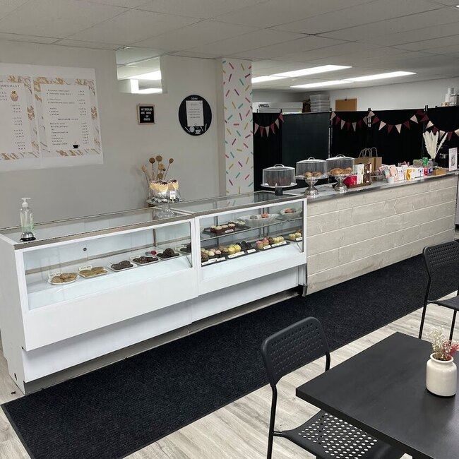 P&acirc;tisserie Noisette & Chocolat - Restaurants pr&egrave;s de: J4T2V2