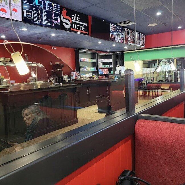 Sal&eacute; et Sucr&eacute; resto caf&eacute; - Restaurants pr&egrave;s de: J5V2C2