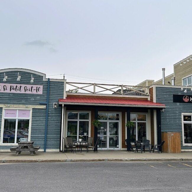 Si Petit Soit-il - Restaurants pr&egrave;s de: J2L1C2