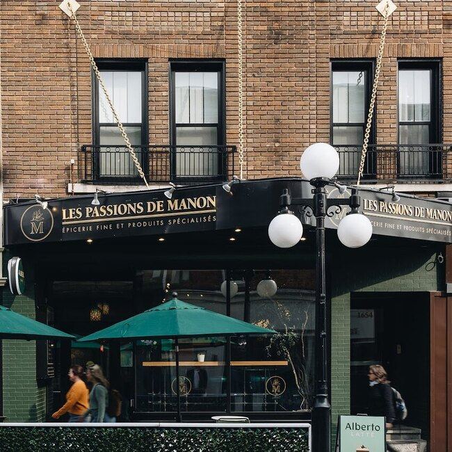 Le Albert Caf&eacute; - Restaurants pr&egrave;s de: J2S3L2