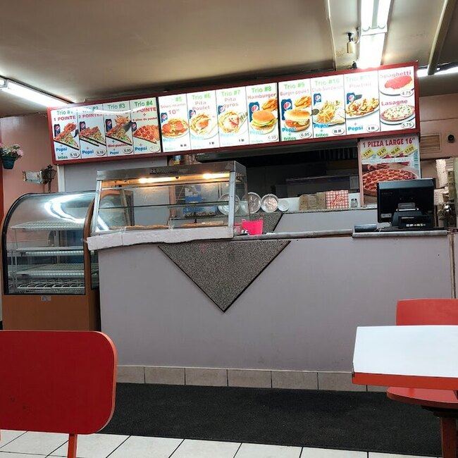 Pizza 2 Pointes Restaurant