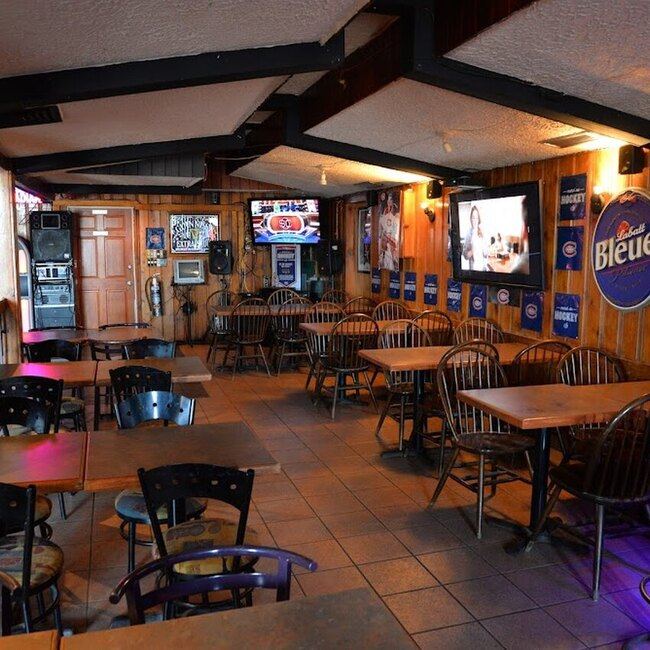 Le Shevchenko Bar Sportif - Restaurants pr&egrave;s de: H8P3V9