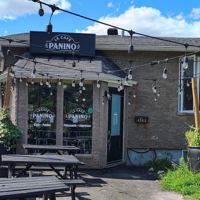 Le Caf&eacute; Panino Restaurant