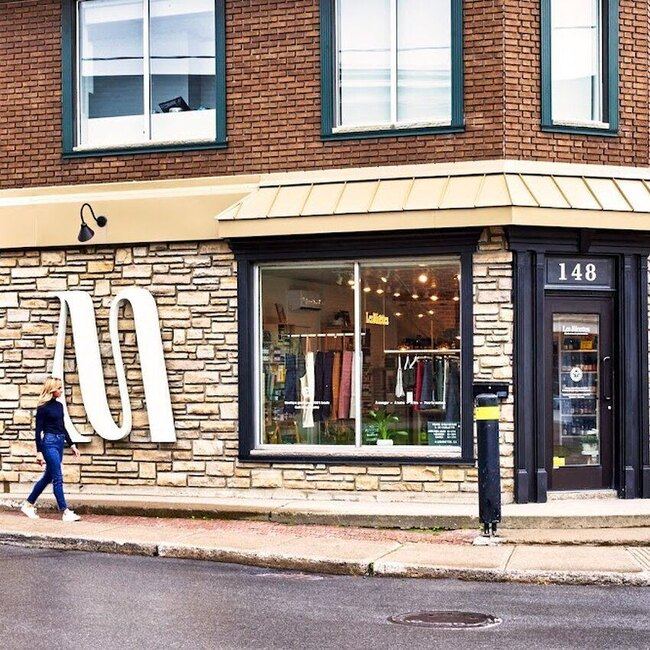 Les Minettes -  Restaurants Near: H7L1M2