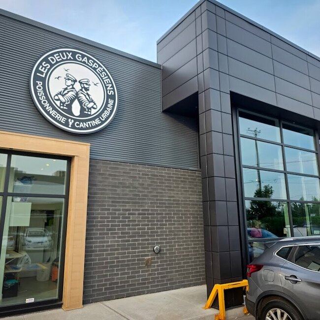 La poissonnerie les deux gasp&eacute;sien - Restaurants pr&egrave;s de: J7C5L4