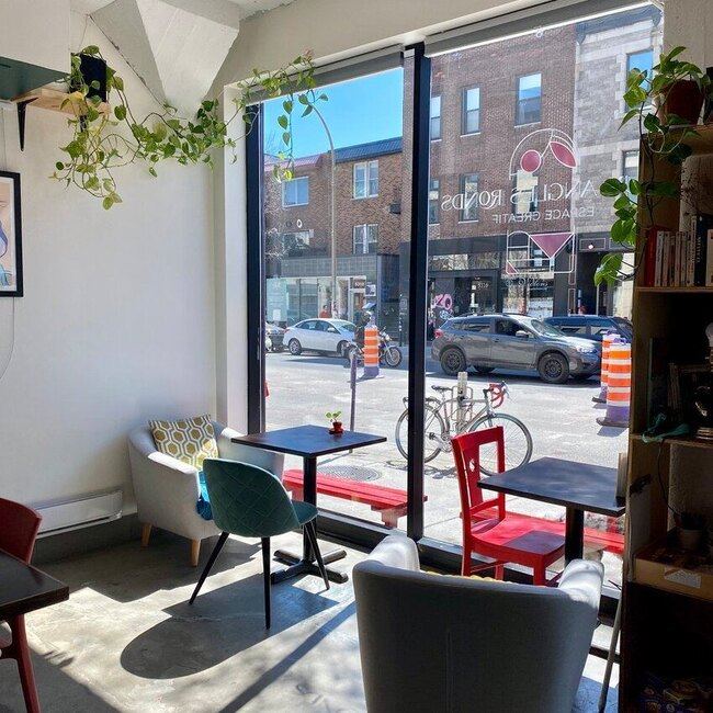 Aux Angles Ronds - Restaurants Commande en ligne Mile-End