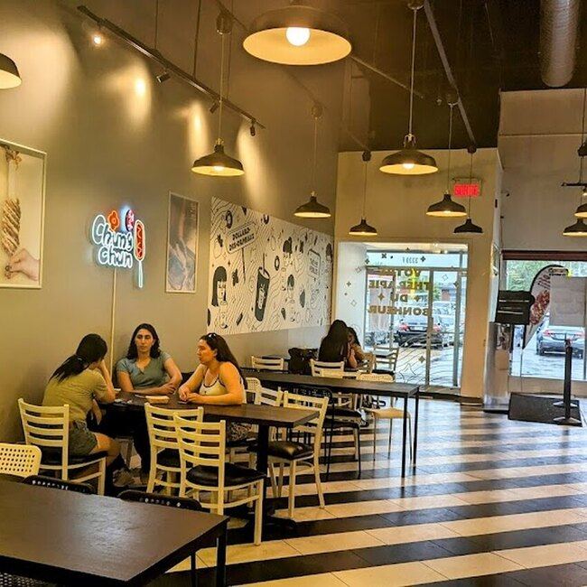 Chicken Plus + Restaurant Dollard-des-Ormeaux, QC