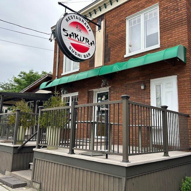 Sakura Sushi Bar - Restaurants pr&egrave;s de: J2G2X9