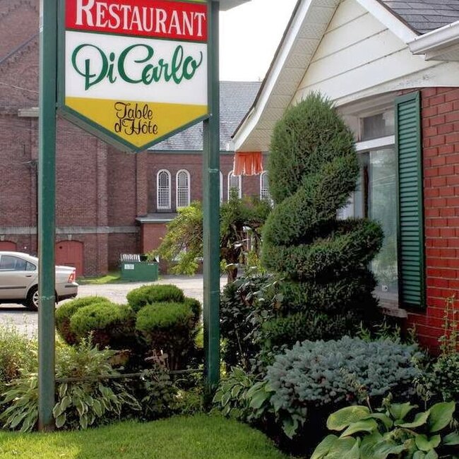 Di Carlo - Restaurants pr&egrave;s de: J2G2V5