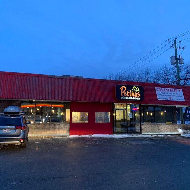 Petinos - Restaurants pr&egrave;s de: J6T4P6