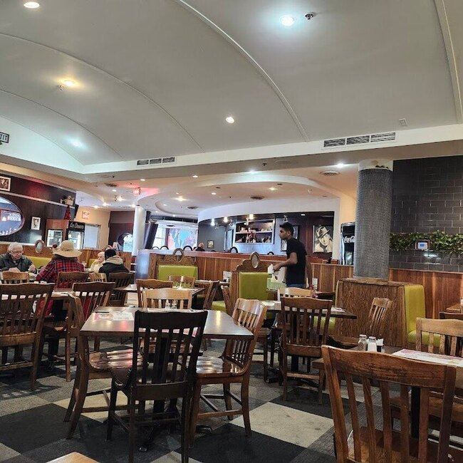 Nickels Deli & Bar - Laval-des-Rapides Online Ordering Restaurants