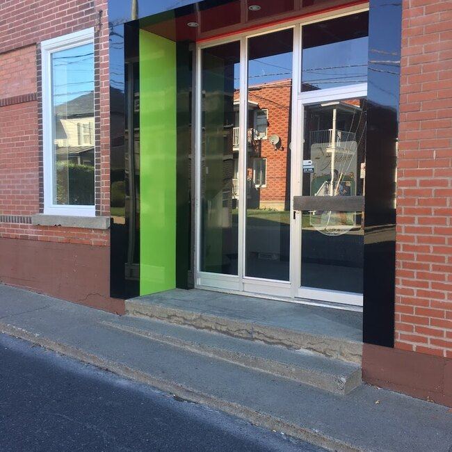 Madame Hortense Caf&eacute; - Restaurants pr&egrave;s de: J2G2V5