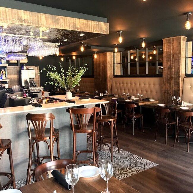 Da Pietro - Restaurants pr&egrave;s de: J6W2M3