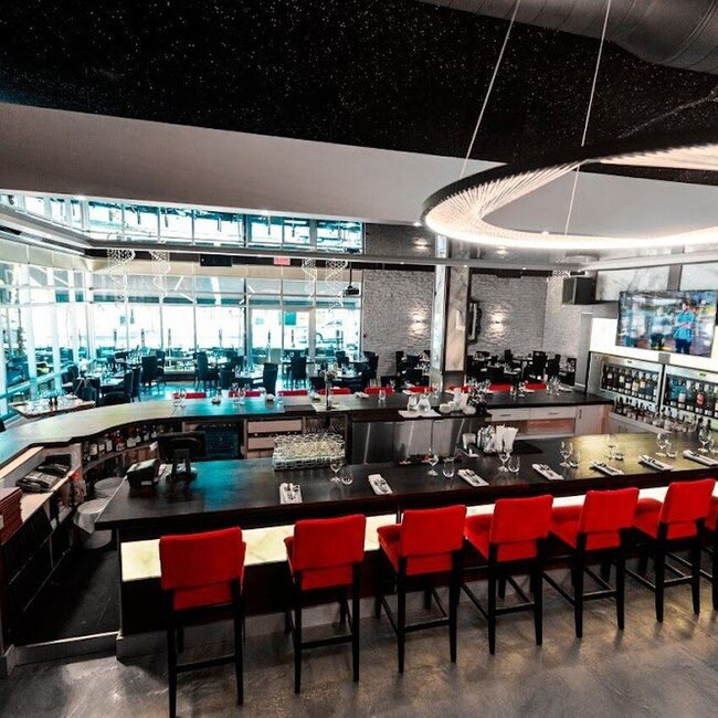 Novello - Restaurants pr&egrave;s de: J4B6G4