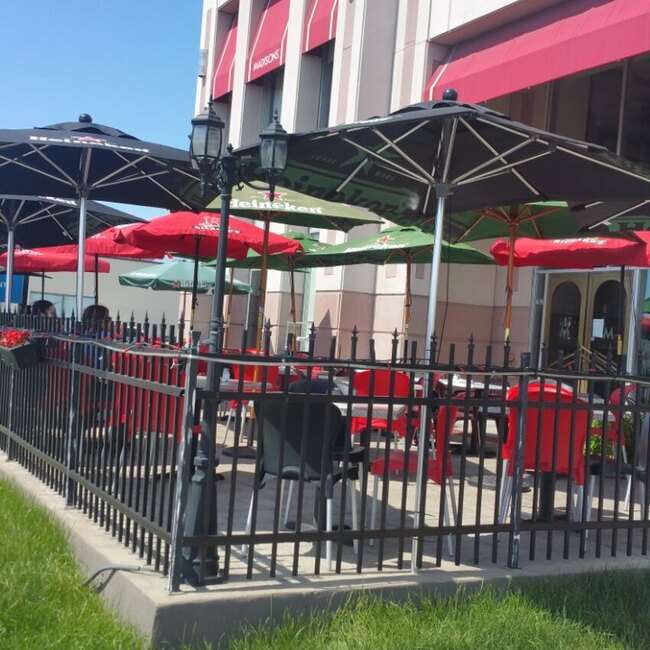Madisons Restaurant & Bar - Restaurants Barbecue-BBQs Laval